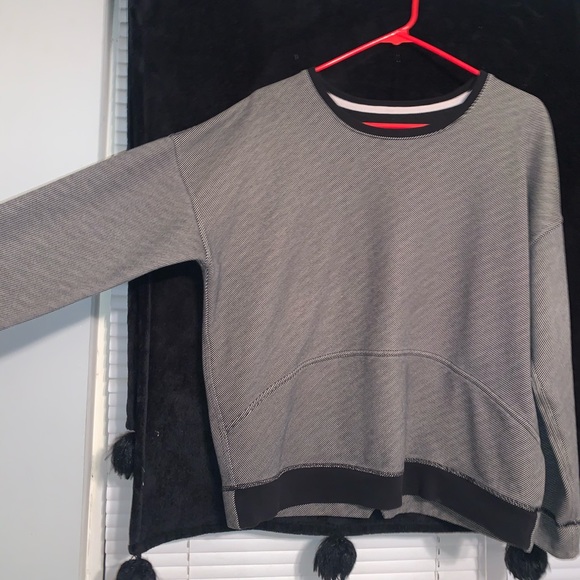 Lululemon pullover - Picture 2 of 6